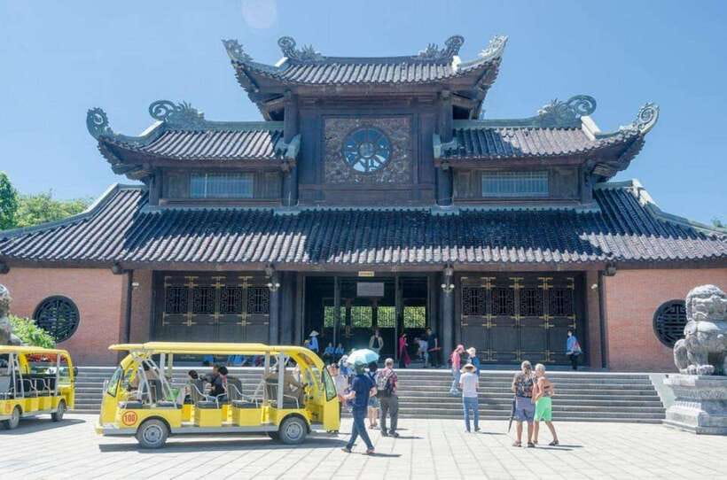 From Hanoi: Ninh Binh, Bai Dinh, Trang An and Mua Cave Trip - The Bus Ride: Long Hours, Real Comfort