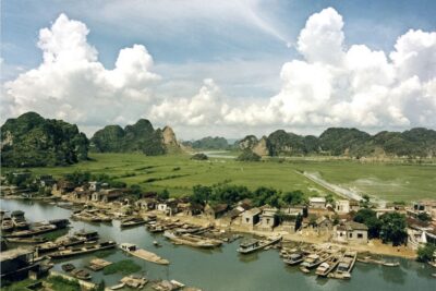 From Hanoi: Ninh Binh & Cuc Phuong National Park 2-Day Tour - Tam Coc by boat: the caves and rice fields flow best slowly