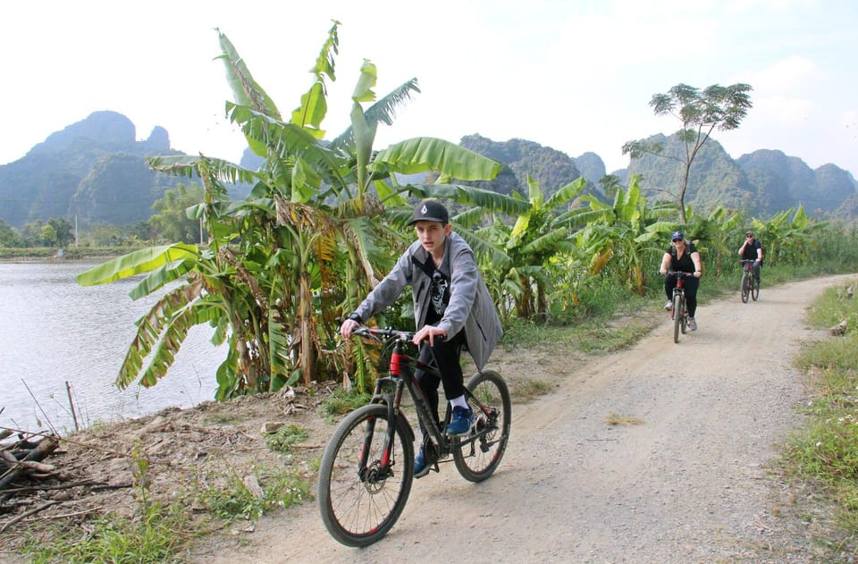 From Hanoi: Ninh Binh, Hoa Lu, Tam Coc and Mua cave - Mua Cave and the 500-Step View from Lying Dragon Mountain