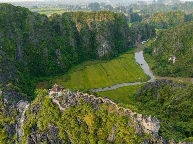 From Hanoi: Ninh Binh- Hoa Lu-Tam Coc- Mua Cave- Highlight - Lunch at 12:00: goat meat dishes plus vegetarian options