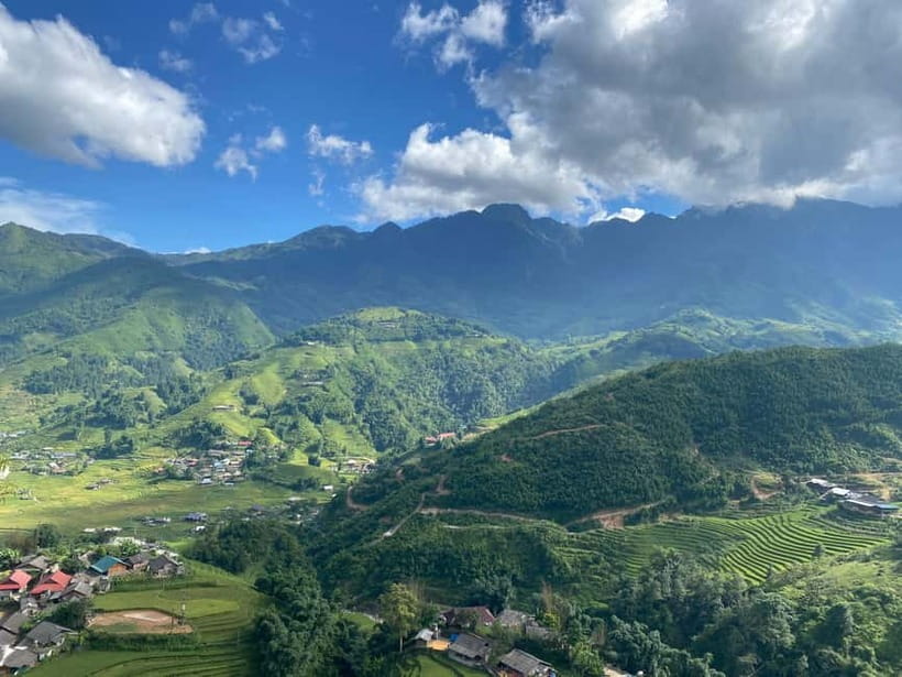 From Hanoi: Sapa 2D1N Homestay overnight by Morning bus - Day 1 trek: Y Linh Ho to Lao Chai, then into Muong Hoa valley toward Ta Van