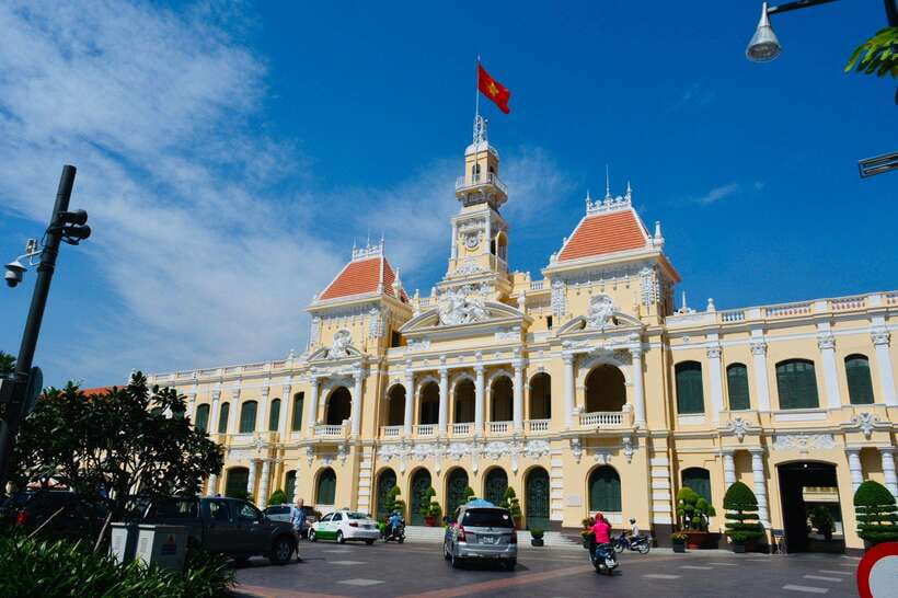 From HCM: City Highlights & Chinatown Trips – Water Bus Tour - Chinatown Stops: Thien Hau Pagoda and Bình Tây Market