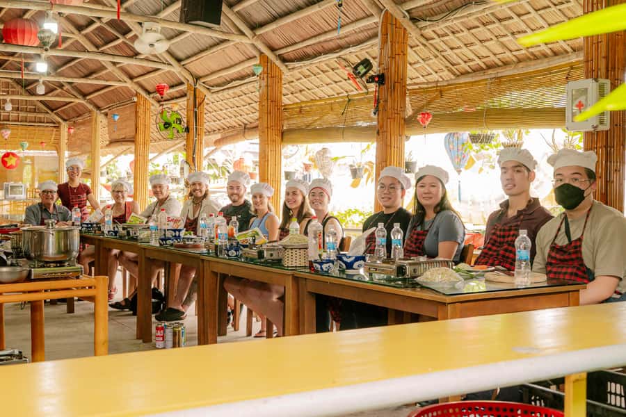 From Hoi An: Market Tour, Basket Boat Ride and Cooking Class - Guides Matter: Why Names Like Thao, Anna, and Linh Show Up
