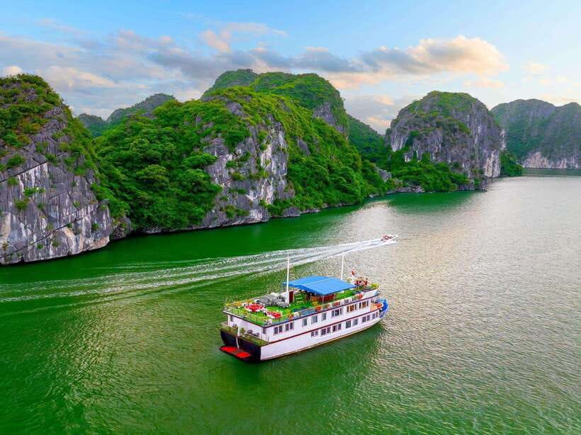 Hanoi: 2-Day Ha Long and Lan Ha Bay Cruise with Kayaking - Lan Ha Bay in the mix: why this cruise feels different