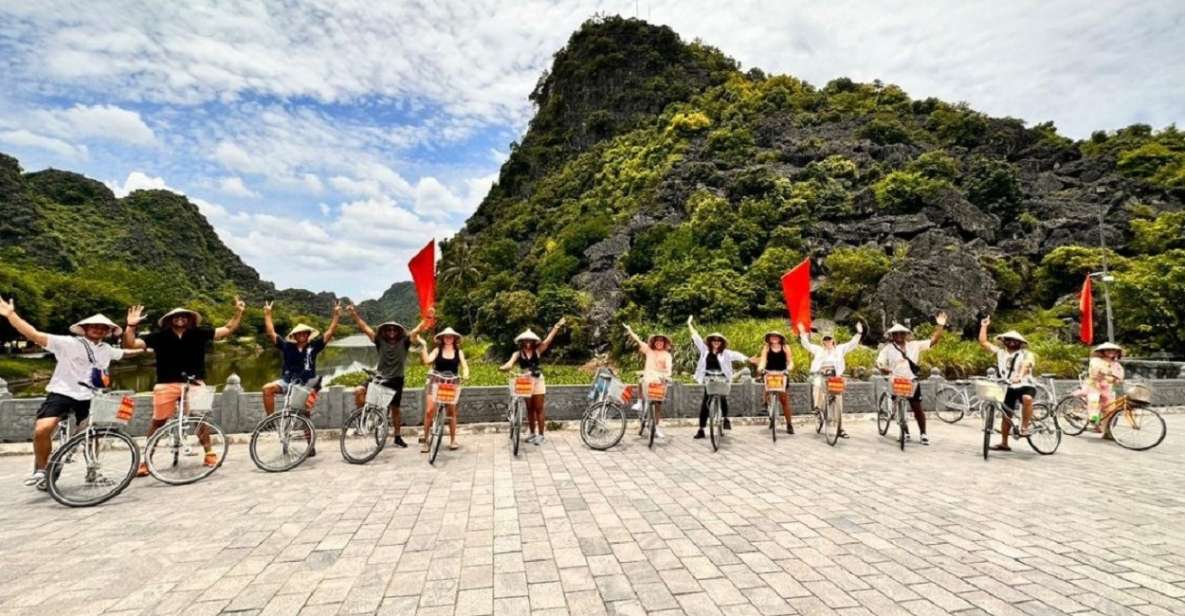 Hanoi: Ninh Binh, Hoa Lu, Tam Coc and Mua Cave Day Trip - Getting Out of Hanoi: Pickup, Limousine Comfort, and the 20-Minute Reset