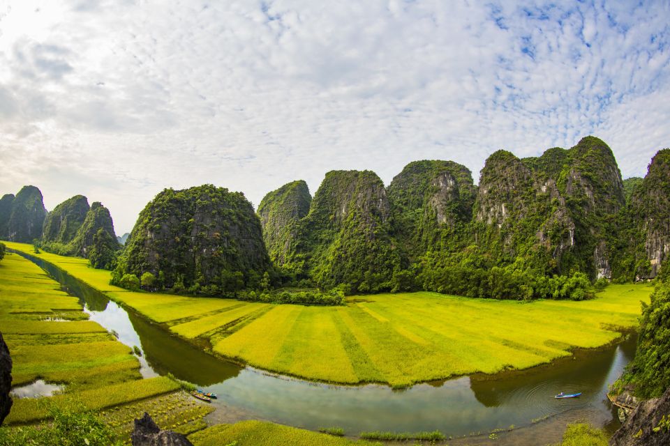 Ninh Binh Tour: Full-Day Hoa Lu and Tam Coc Boat Tour - First stop: Hoa Lư and the ancient capital you’ll actually understand